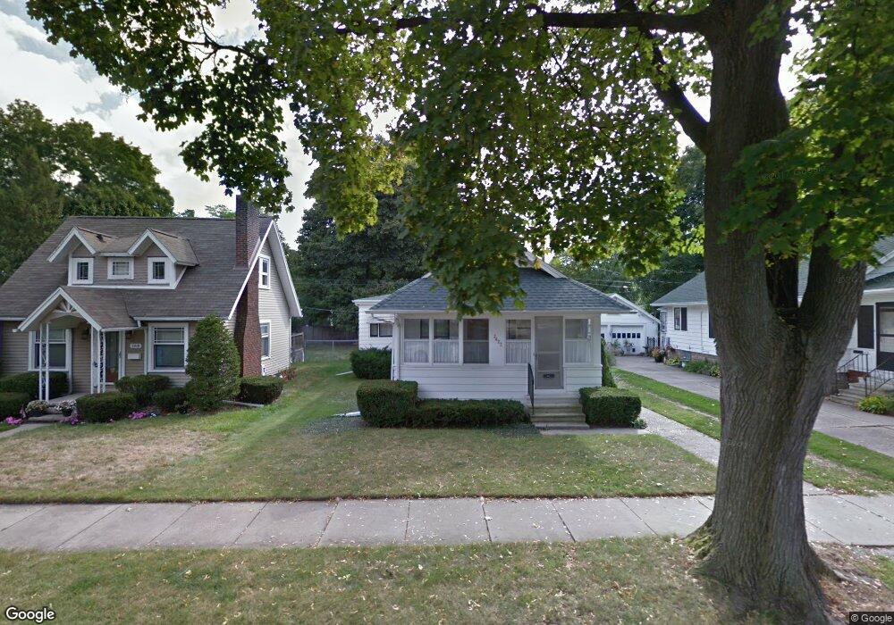 2423 Strathmore Rd, Lansing, MI 48910 - photo 1