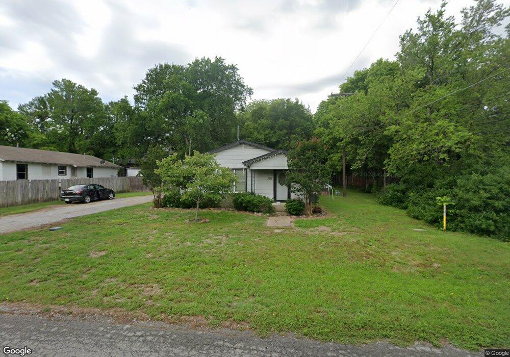 203 N Blanton, Whitewright, TX 75491 - photo 1