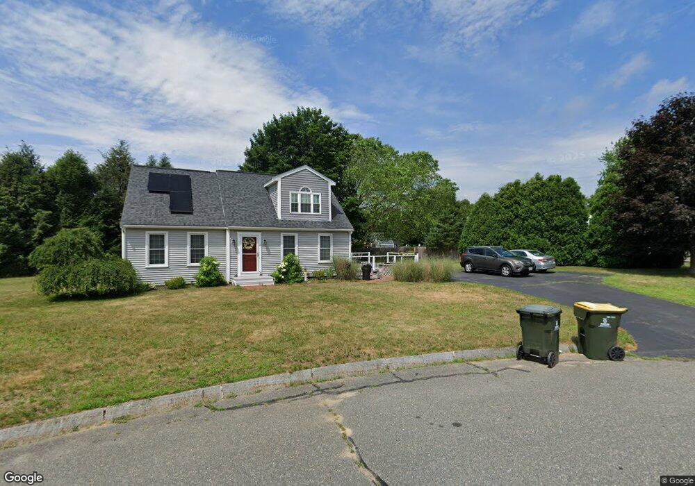 11 Acorn Cir, Bridgewater, MA 02324 - photo 1