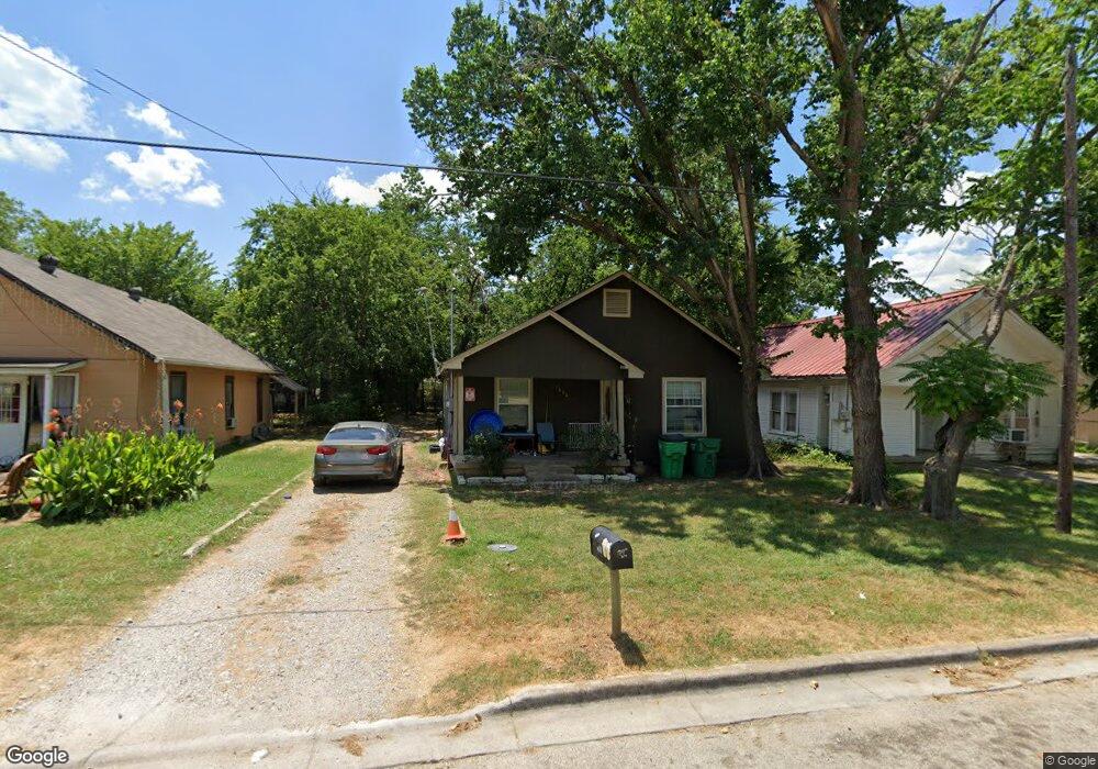 1608 Belcher St, Gainesville, TX 76240 - photo 1