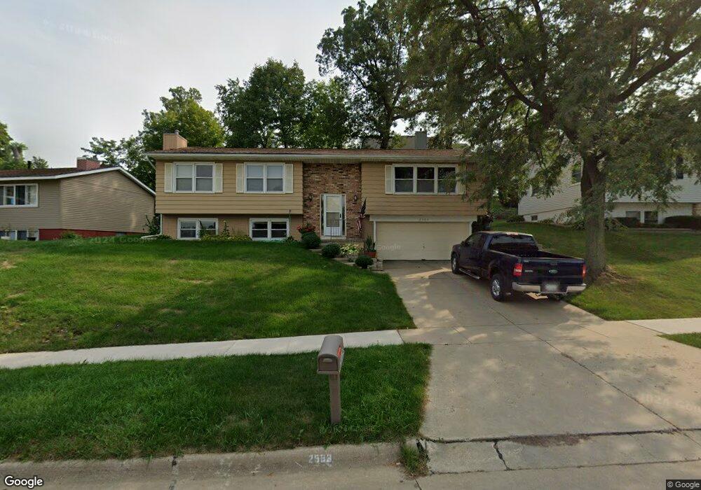 2563 M Ave NW, Cedar Rapids, IA 52405 - photo 1