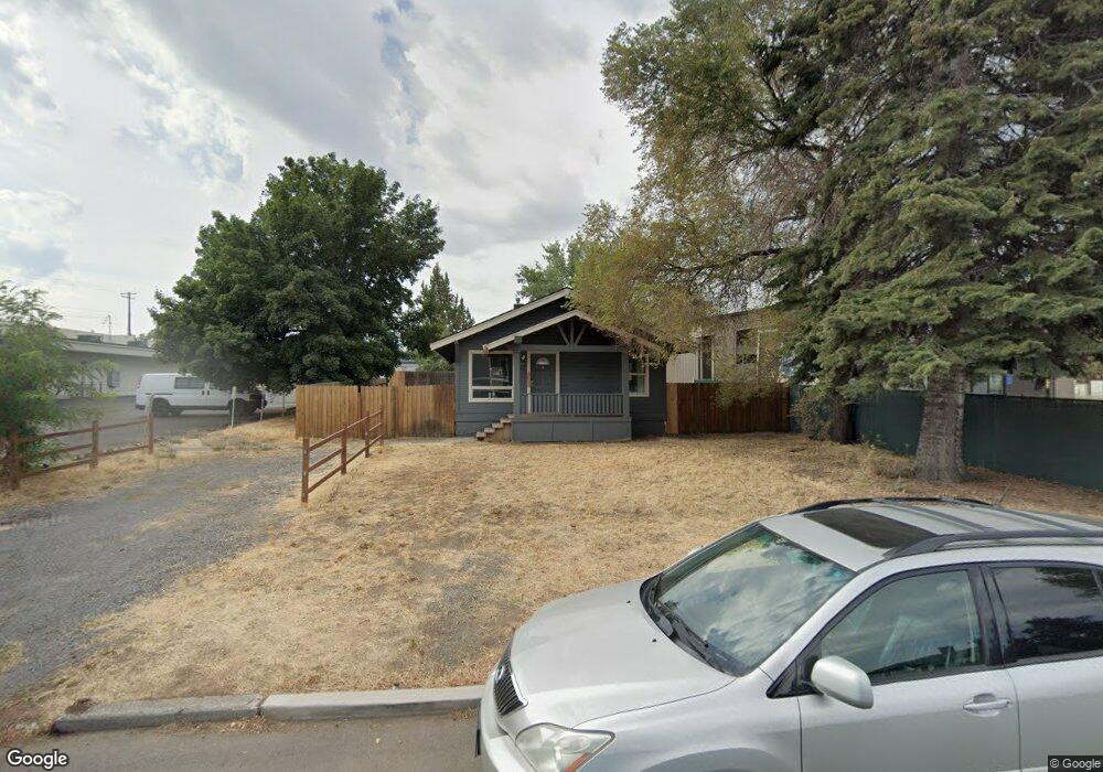 225 SE Vine Ln, Bend, OR 97702 - photo 1