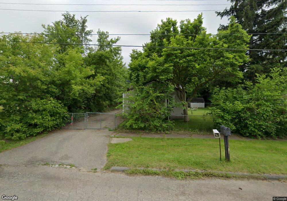 1335 Knickerbocker Ave, Flint, MI 48505 - photo 1