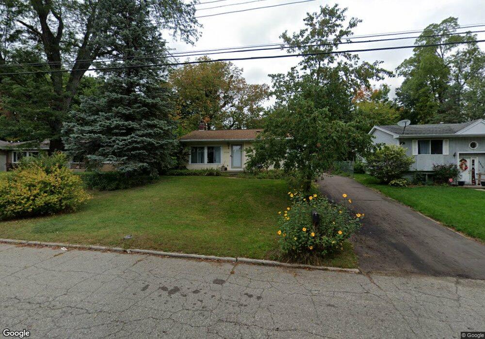 3522 Cooley Dr, Lansing, MI 48911 - photo 1