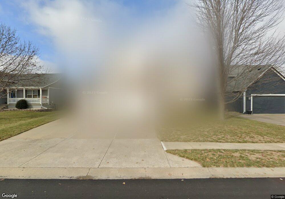 1706 Overbrook Ln, Raymore, MO 64083 - photo 1