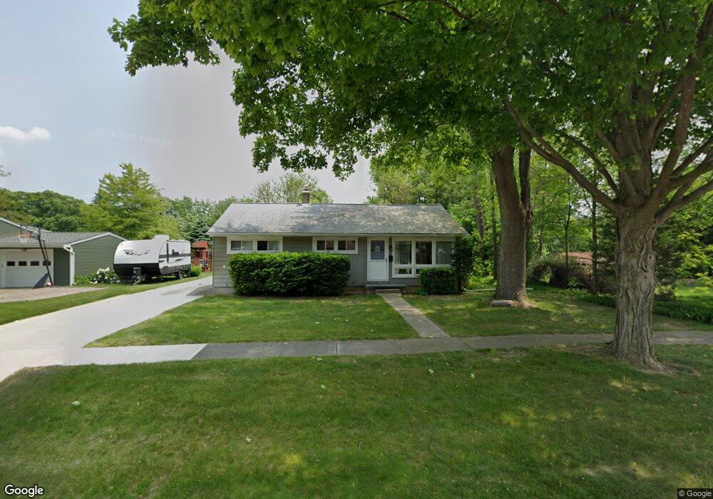 412 Crestview St, Flushing, MI 48433 - photo 1