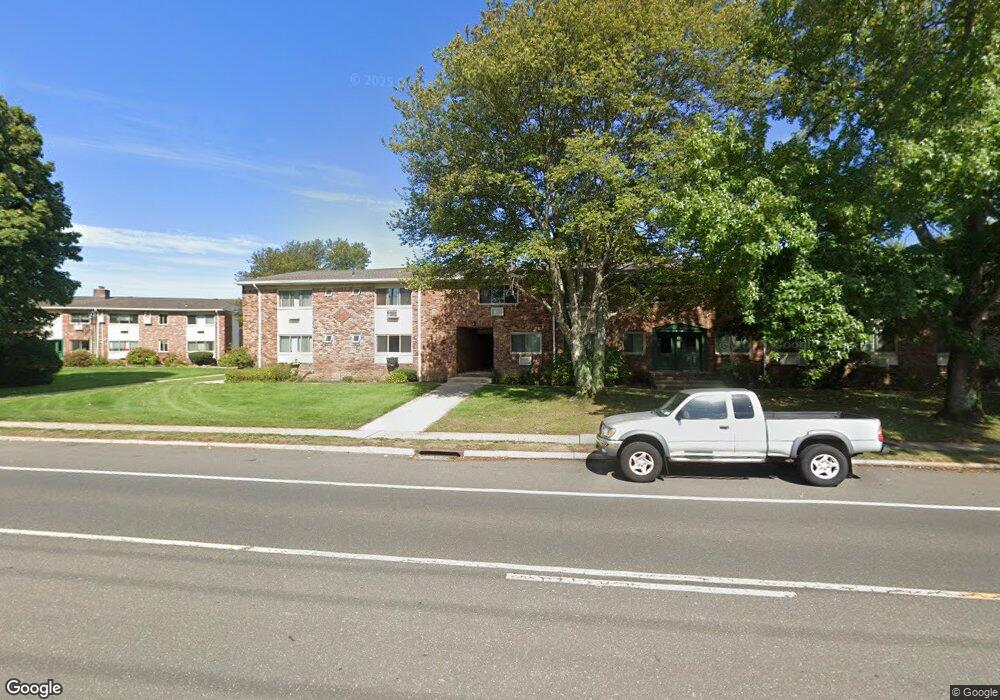 2449E Union Blvd unit 5B, Islip, NY 11751 - photo 1