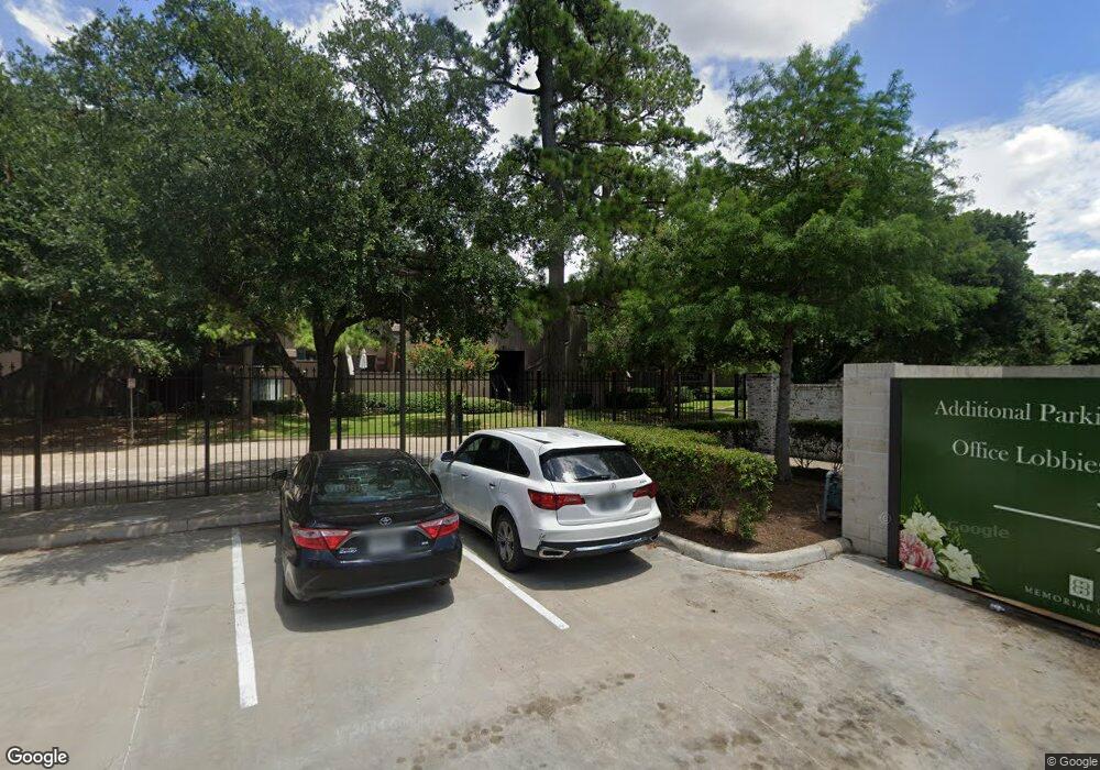 382 Litchfield Ln unit 7, Houston, TX 77024 - photo 1