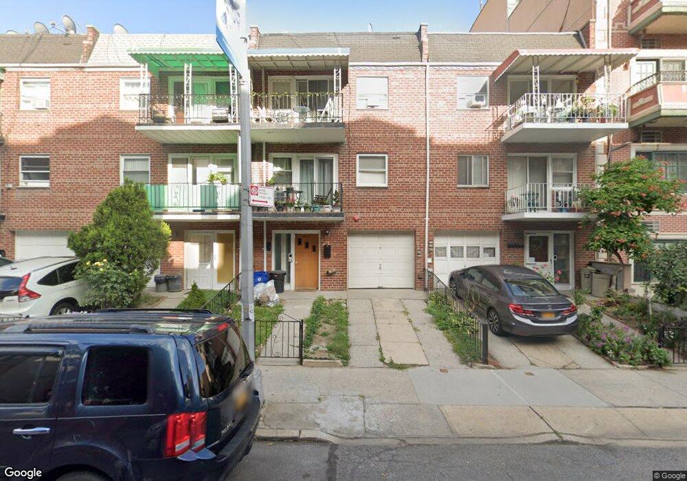 24-56 38th St unit 6, Long Island City, NY 11103 - photo 1