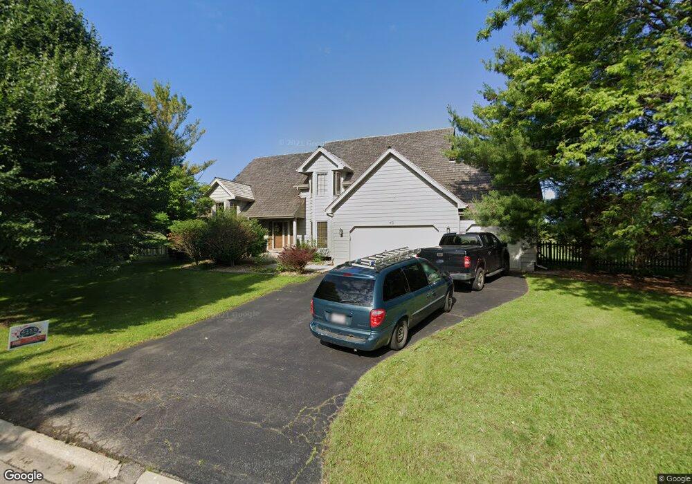 410 Fairway View Dr, Algonquin, IL 60102 - photo 1