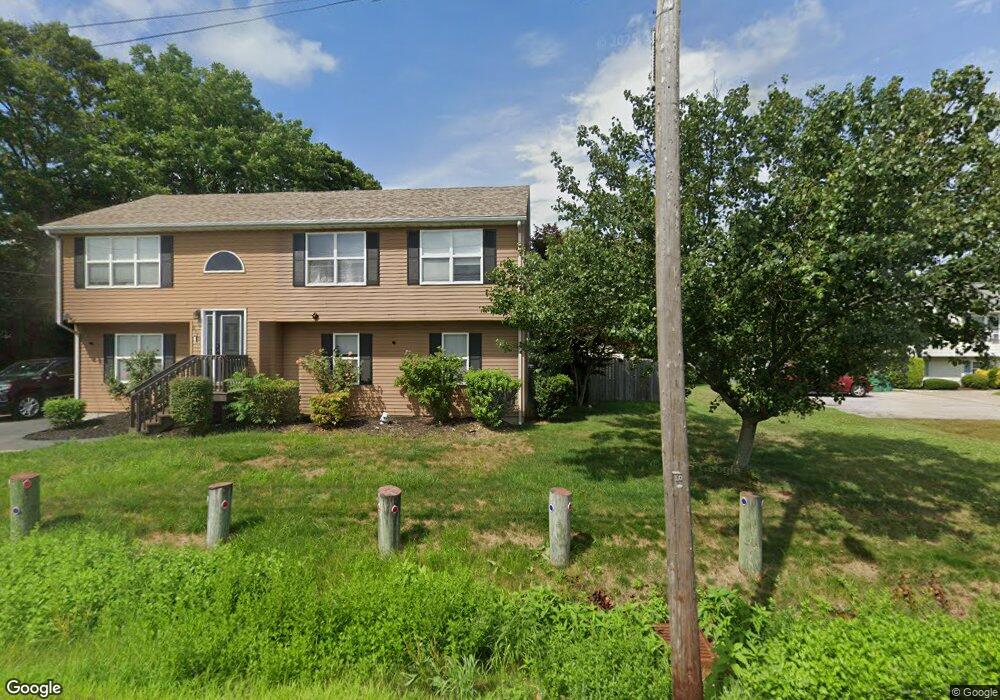 2712 Warwick Ave, Warwick, RI 02889 - photo 1