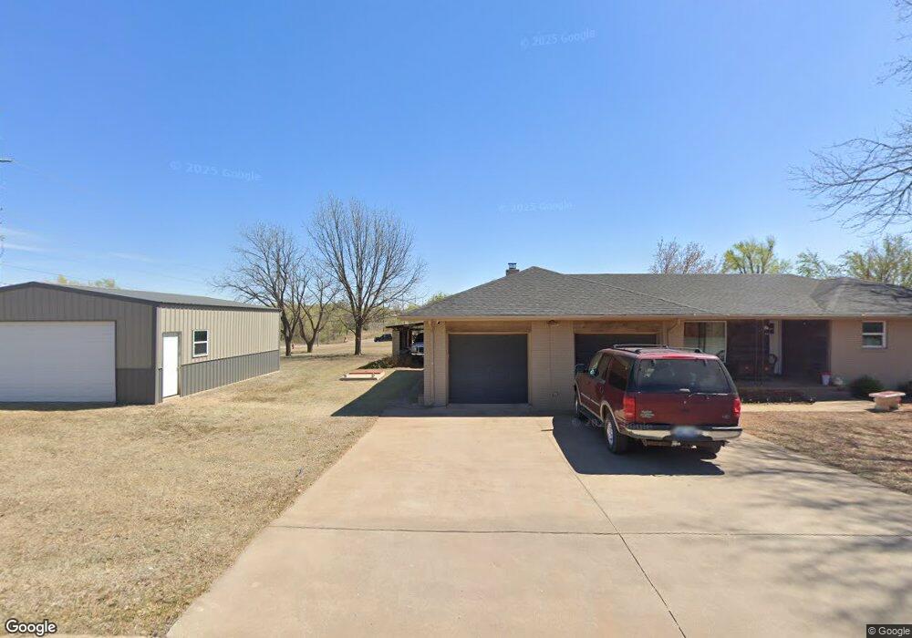 120 Elmwood Cir, Elk City, OK 73644 - photo 1