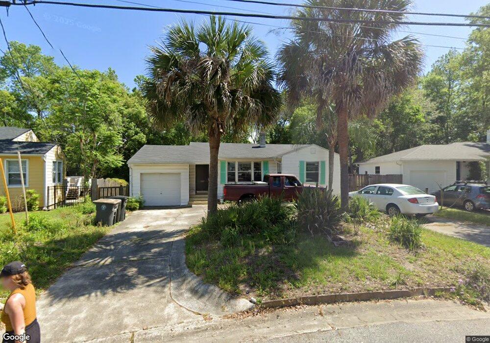 1327 Pine Grove Ct, Jacksonville, FL 32205 - photo 1