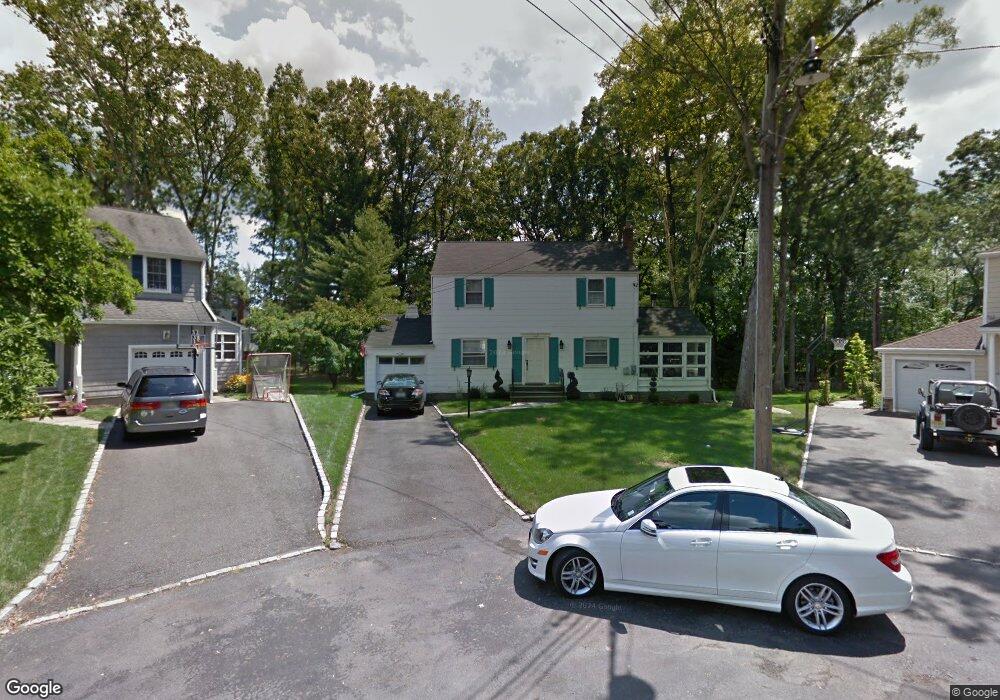 2 Wellington Rd, Livingston, NJ 07039 - photo 1