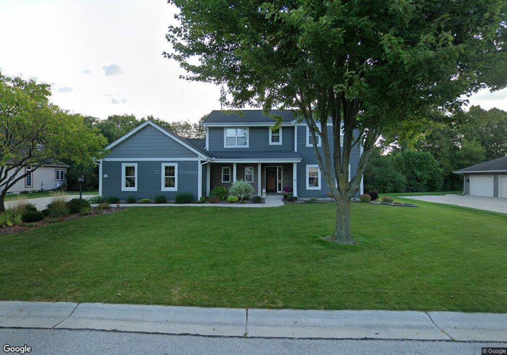 W150N7488 Hidden Meadow Ct, Menomonee Falls, WI 53051 - photo 1