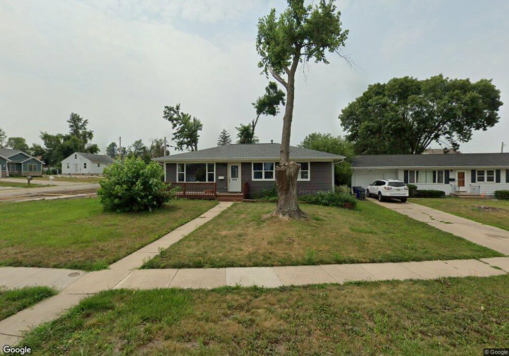 2524 Mallory St SW, Cedar Rapids, IA 52404 - photo 1