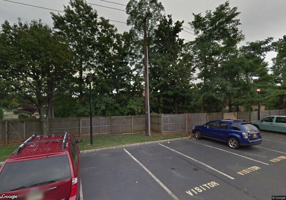 33 Powderhorn Ct, Woodbridge, NJ 07095 - photo 1