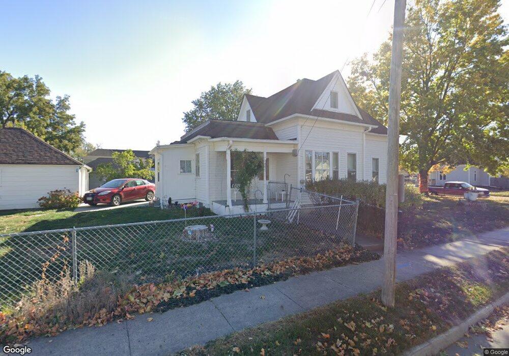 702 S 3rd Ave E, Newton, IA 50208 - photo 1