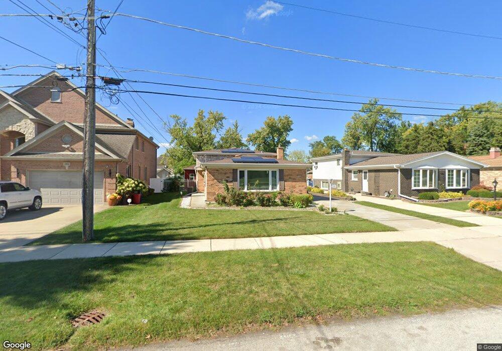 2248 Eastview Dr, Des Plaines, IL 60018 - photo 1