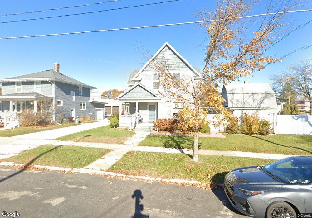 712 Huron St, Manitowoc, WI 54220 - photo 1