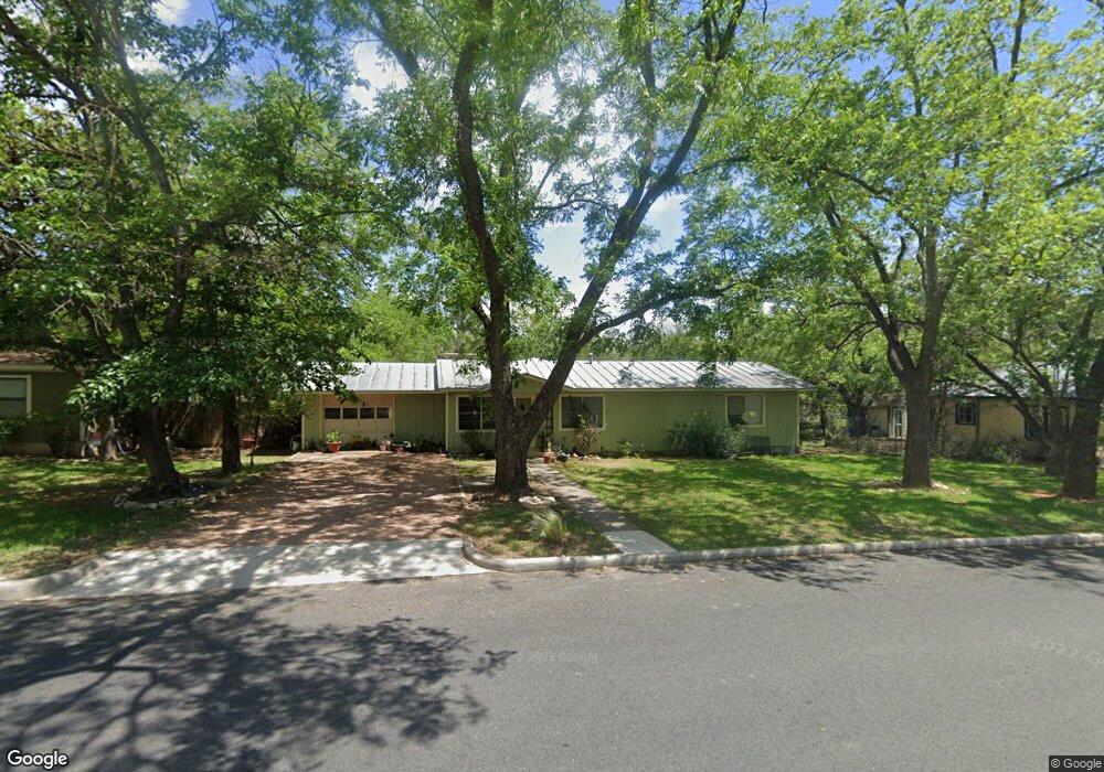 704 Whitney St, Fredericksburg, TX 78624 - photo 1