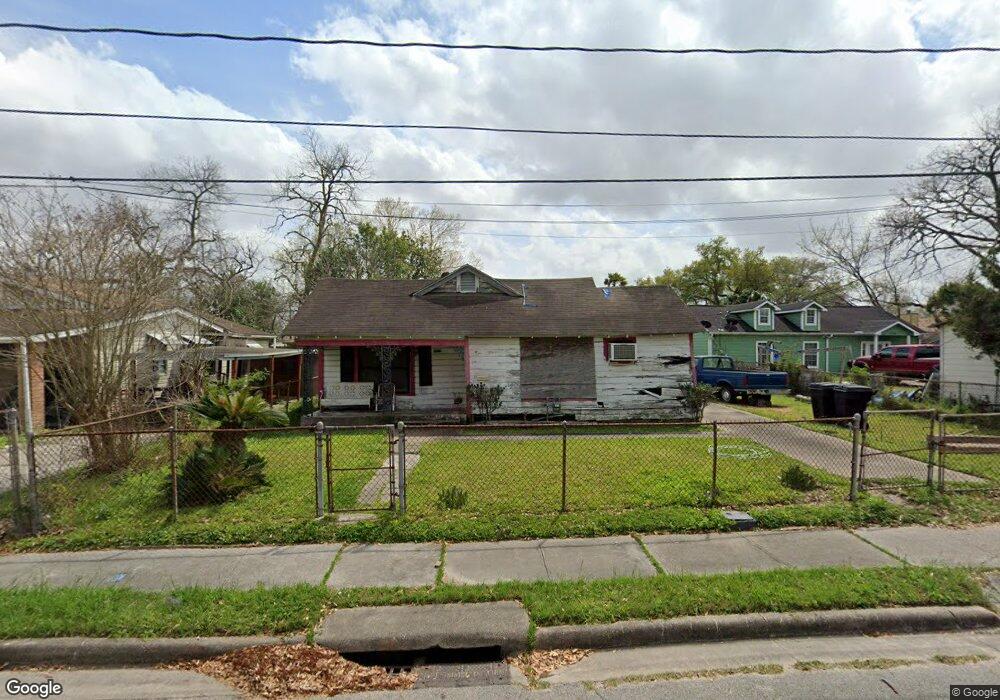 5012 Evella St, Houston, TX 77026 - photo 1