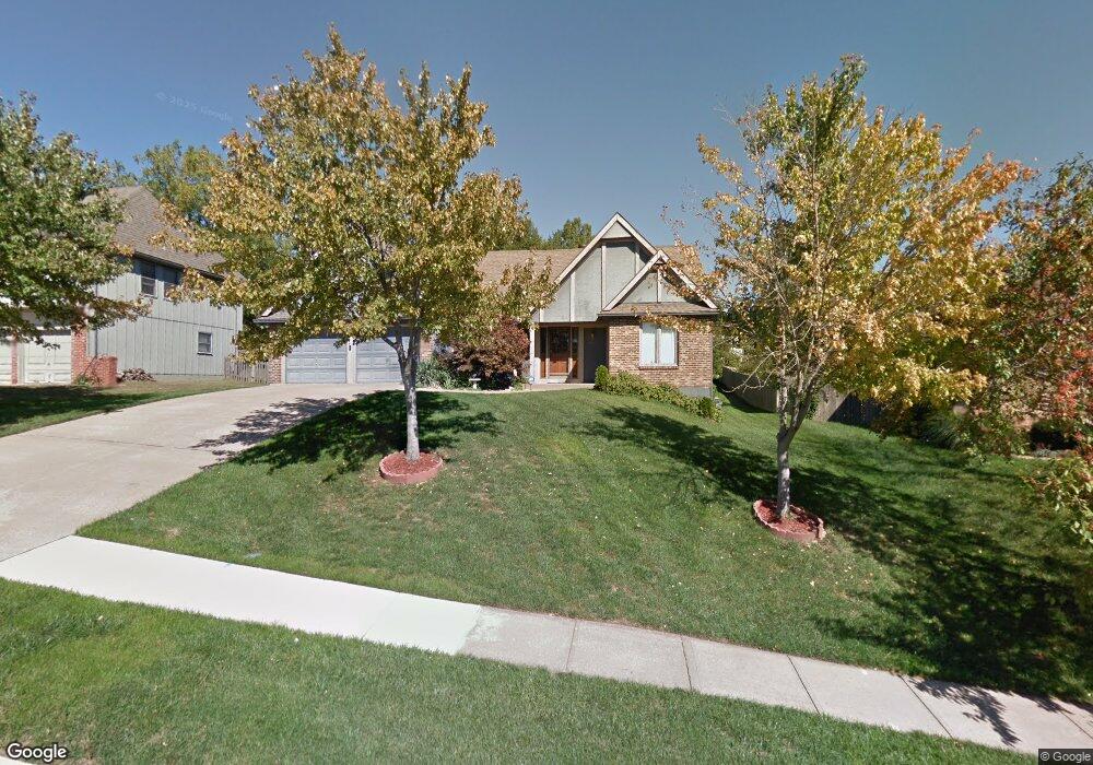 5811 Noland Rd, Shawnee, KS 66216 - photo 1