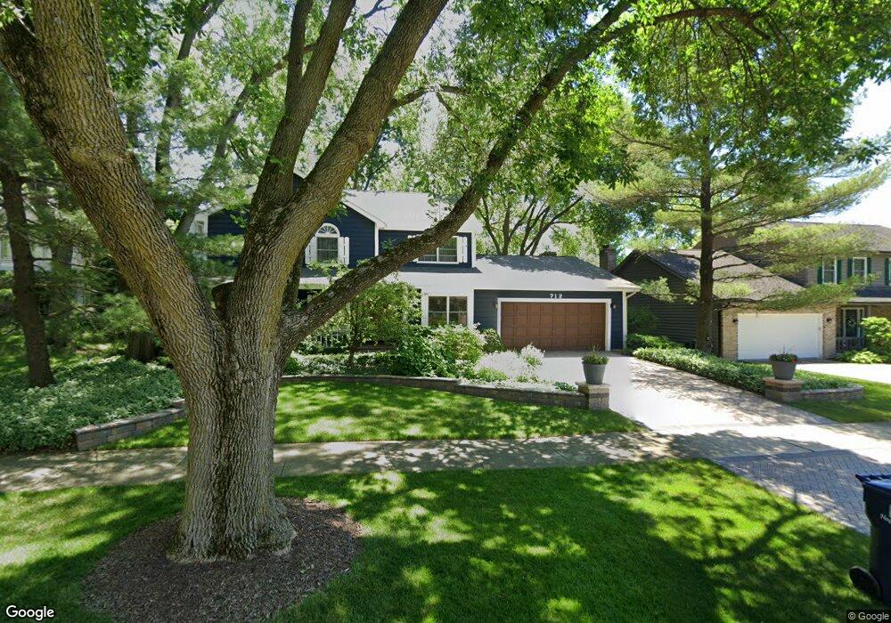 712 Roanoake Ct, Naperville, IL 60565 - photo 1