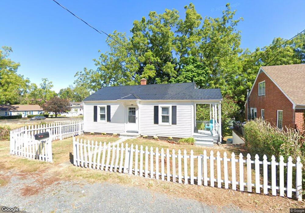 1021 Stoneburner St, Staunton, VA 24401 - photo 1