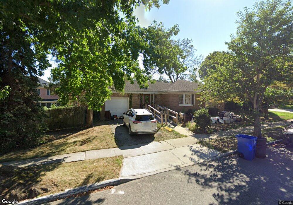 6940 261st St, Glen Oaks, NY 11004 - photo 1