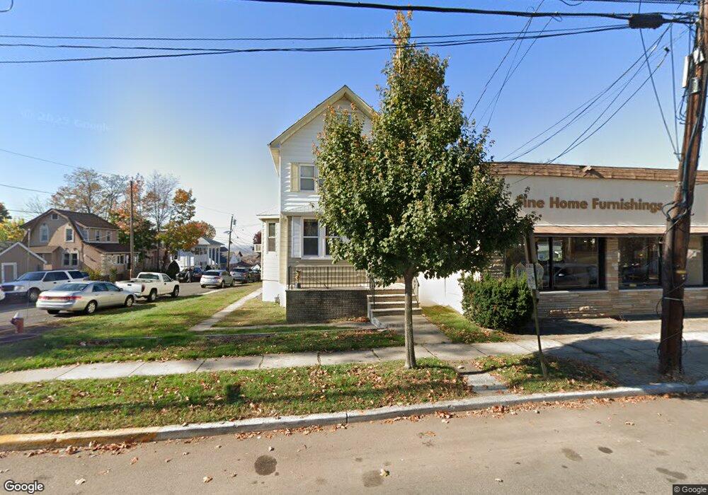 715 Bergen Blvd, Ridgefield, NJ 07657 - photo 1