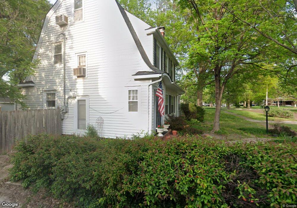 1610 SW 3rd St, Topeka, KS 66606 - photo 1