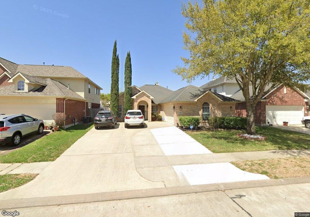 8306 Whisper Point Dr, Houston, TX 77040 - photo 1