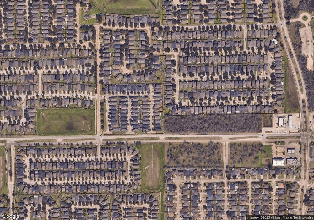 10527 Rustling Villas Ln, Houston, TX 77075 - photo 1