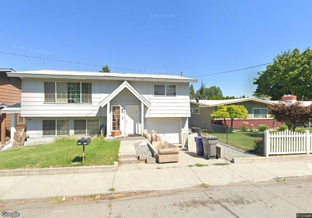 1327 N Baker Ave, East Wenatchee, WA 98802 - photo 1