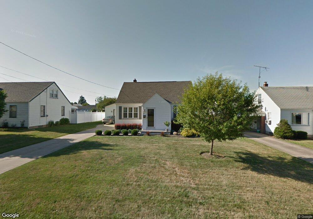 407 W Omar St, Struthers, OH 44471 - photo 1