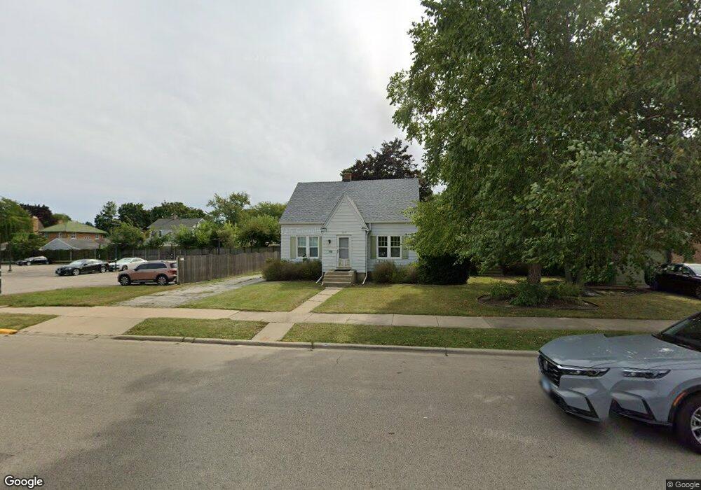 329 W Glen Flora Ave, Waukegan, IL 60085 - photo 1