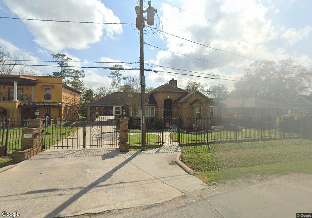 912 Firnat St, Houston, TX 77022 - photo 1