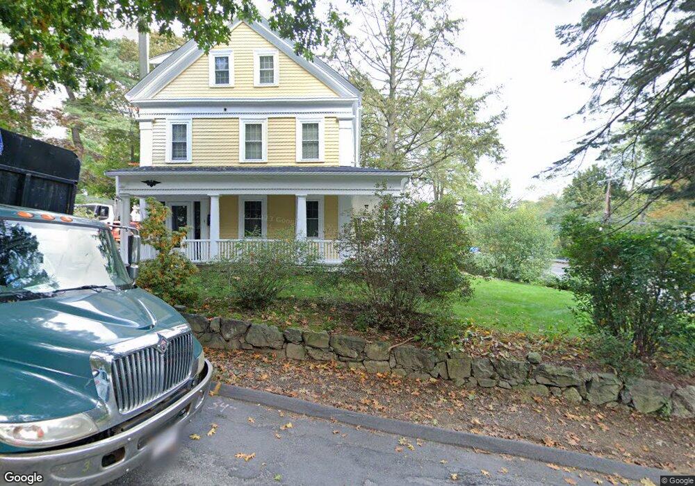 724 Lexington St unit 2, Waltham, MA 02452 - photo 1