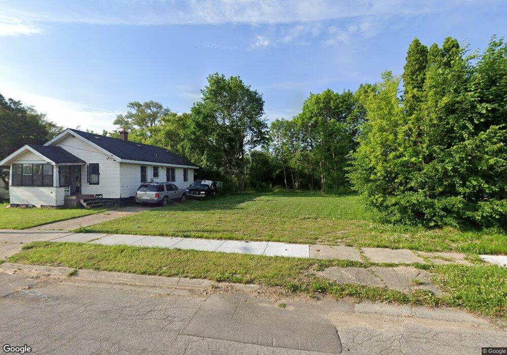 606 E Holbrook Ave, Flint, MI 48505 - photo 1