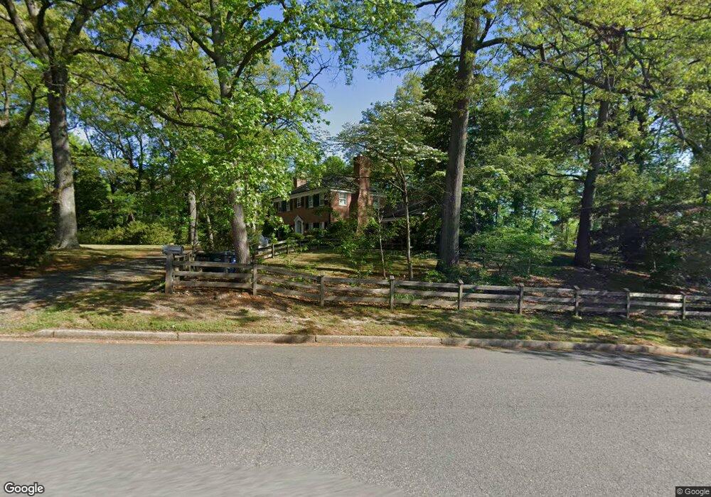 7025 Marlan Dr, Alexandria, VA 22307 - photo 1