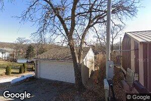 8140 Lakeshore Dr, Dexter, IA 50070