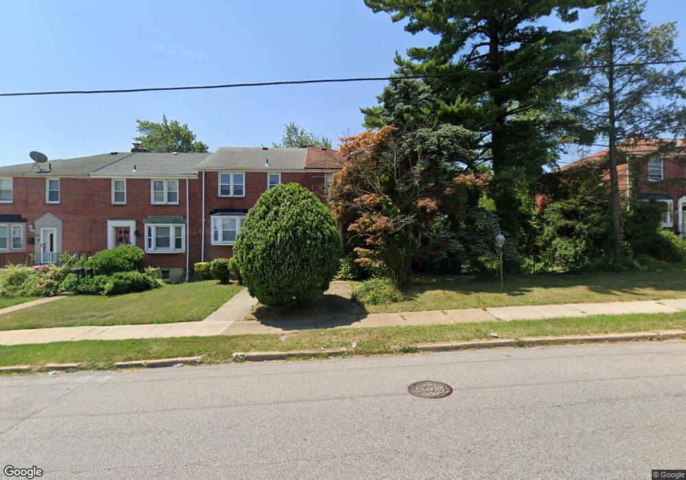 832 Cooks Ln, Baltimore, MD 21229 - photo 1