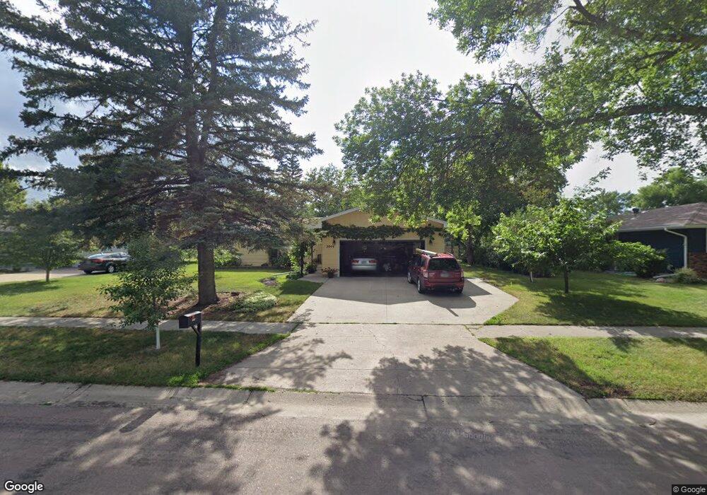 2844 Maple St N, Fargo, ND 58102 - photo 1