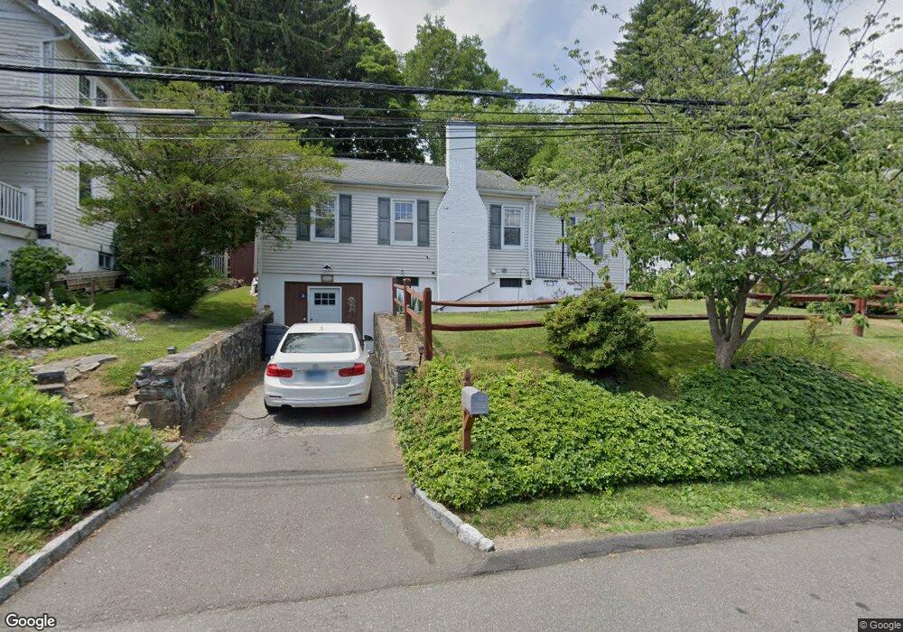 16 Nicholas Ave, Greenwich, CT 06831 - photo 1