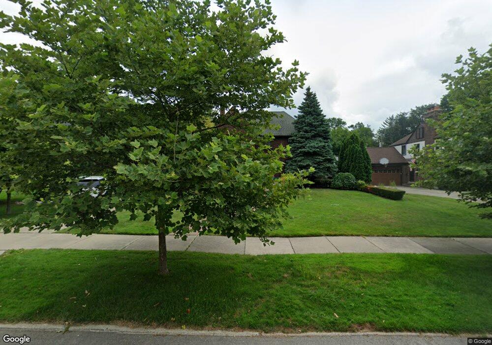 726 Westchester Rd, Grosse Pointe Park, MI 48230 - photo 1