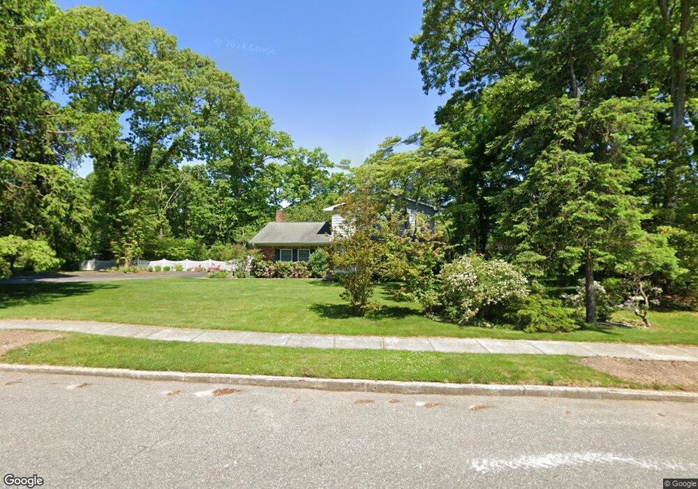 5 Brian St, ComMacK, NY 11725 - photo 1