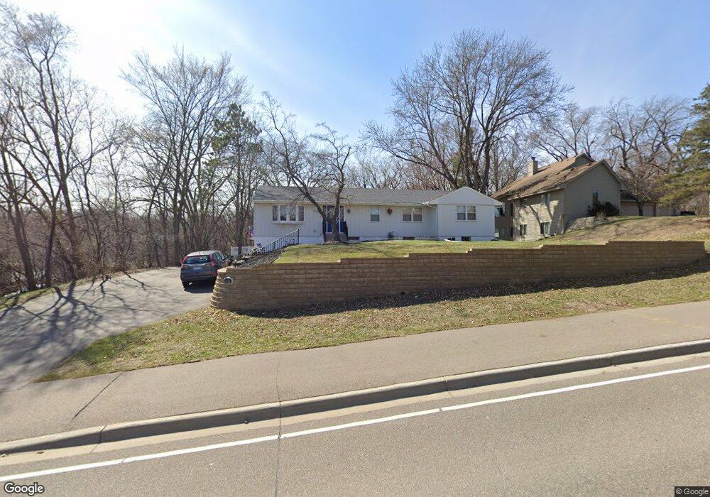 5100 Woodhill Rd, Minnetonka, MN 55345 - photo 1