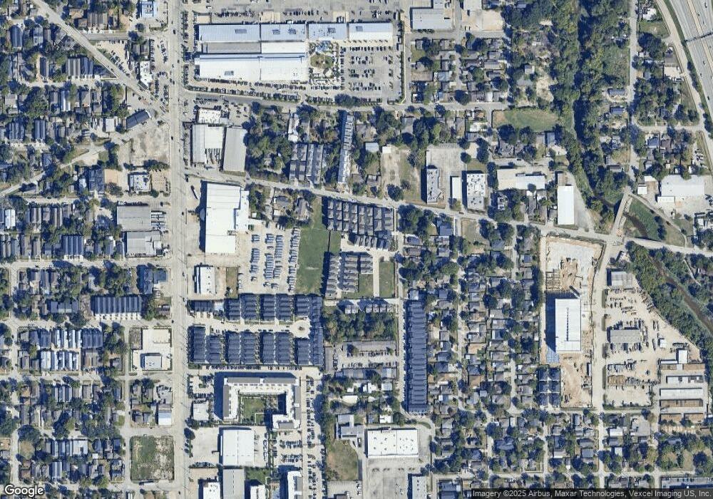 618 Hawthorn Grove Ln, Houston, TX 77009 - photo 1