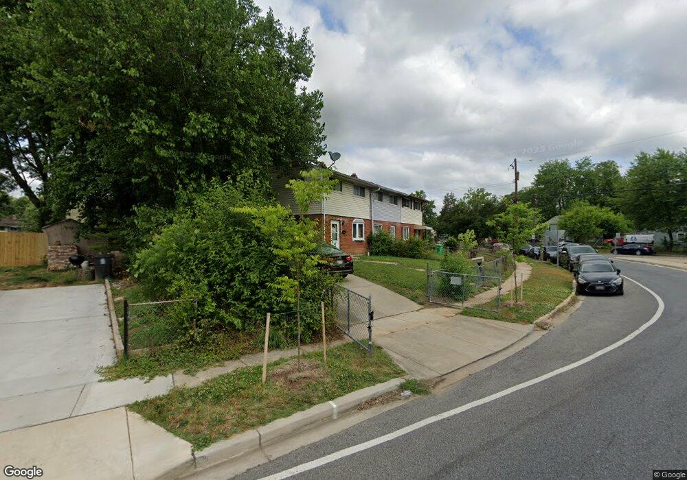 2338 Kent Village Dr, Hyattsville, MD 20785 - photo 1